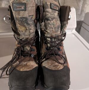 like New Rocky Gortex Outdoor Boots with Brown and Black Accents Men' Size 12